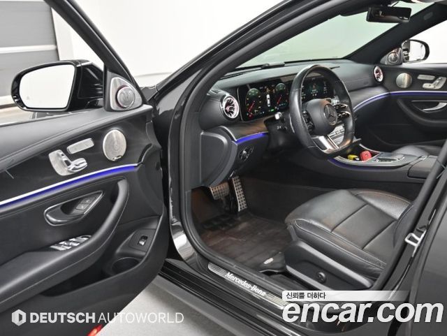 Mercedes-Benz E-Class (W213) E220d 4MATIC AMG Line 2022 — фото 15