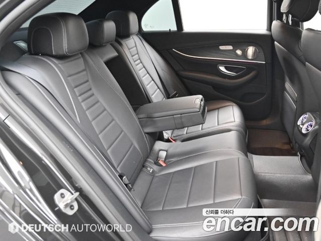 Mercedes-Benz E-Class (W213) E220d 4MATIC AMG Line 2022 — фото 16