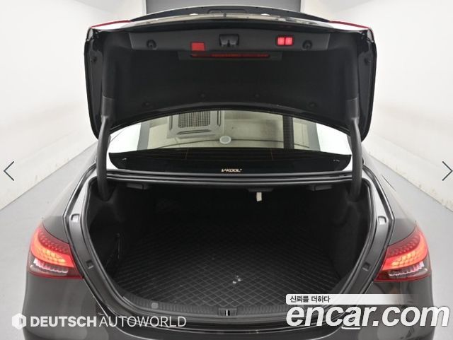 Mercedes-Benz E-Class (W213) E220d 4MATIC AMG Line 2022 — фото 23