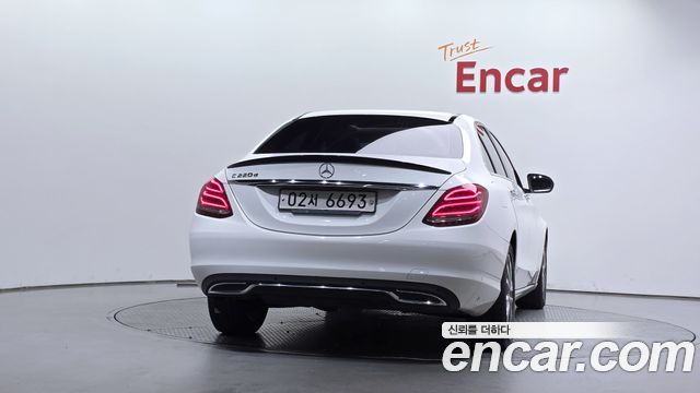 Mercedes-Benz C-Class (W205) C220 d Avantgarde 2018 — фото 4
