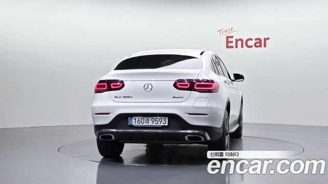 Mercedes-Benz GLC-Class (X253) GLC300e 4MATIC Coupe 2021 — фото 4