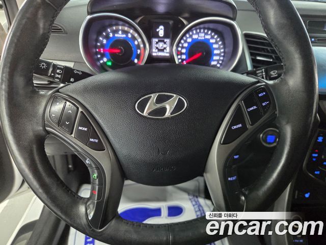 Hyundai Avante 1.6 GDi Modern Standard 2014 — фото 5