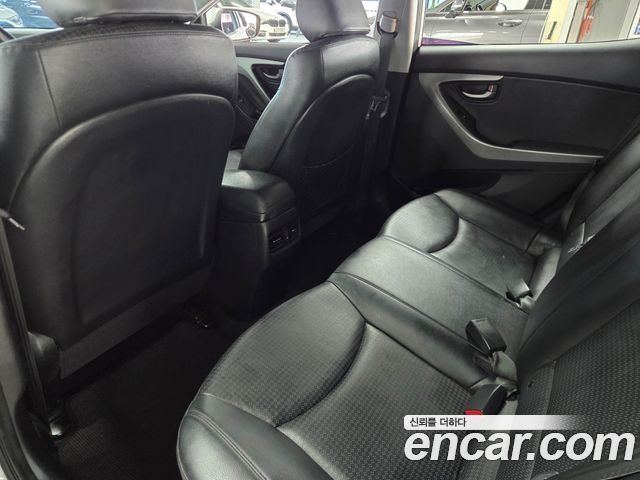 Hyundai Avante 1.6 GDi Modern Standard 2014 — фото 6