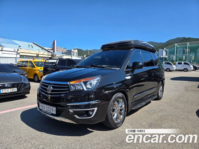 KG Mobility (SsangYong) Korando Turismo 4WD Outdoor Edition 9-seater