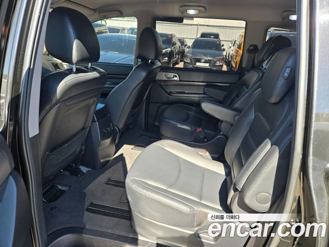 KG Mobility (SsangYong) Korando Turismo 4WD Outdoor Edition 9-seater 2017 — фото 9