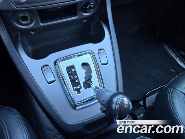 KG Mobility (SsangYong) Korando Turismo 4WD Outdoor Edition 9-seater 2017 — фото 22