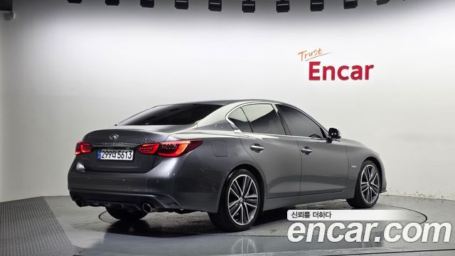 Infiniti Q50 3.5 Blue Sport Essential 2018 — фото 2