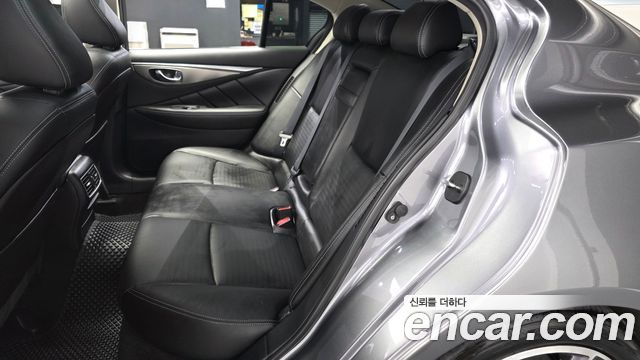 Infiniti Q50 3.5 Blue Sport Essential 2018 — фото 32