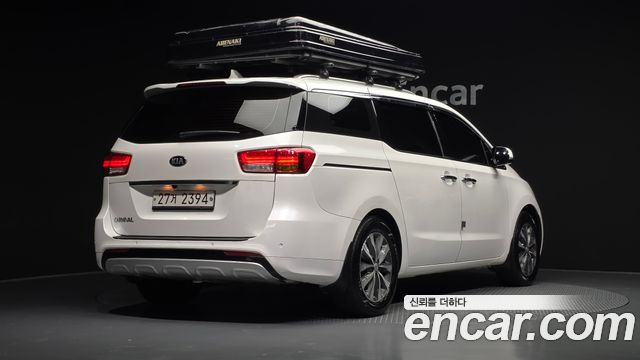 Kia Carnival 9-seater Luxury 2017 — фото 2