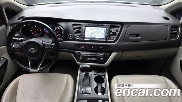 Kia Carnival 9-seater Luxury 2017 — фото 7