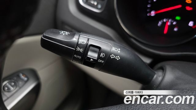 Kia Carnival 9-seater Luxury 2017 — фото 17