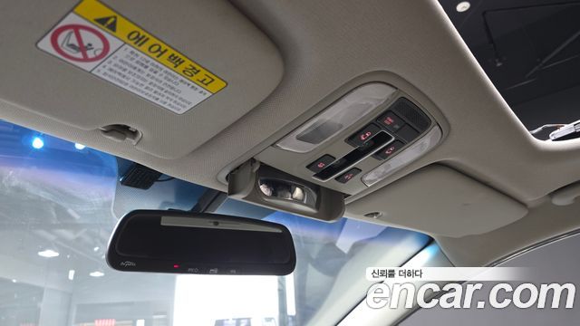 Kia Carnival 9-seater Luxury 2017 — фото 18
