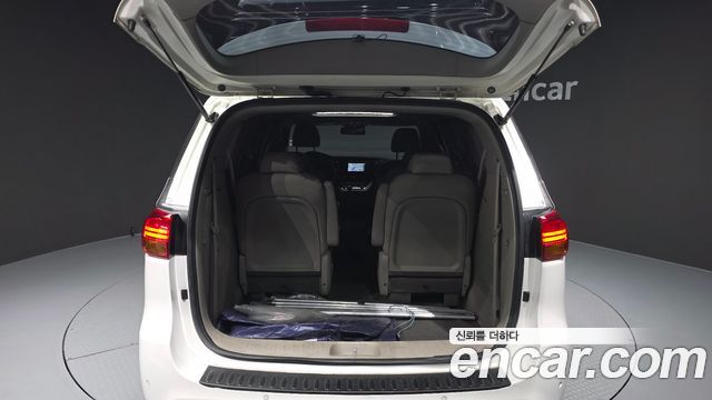 Kia Carnival 9-seater Luxury 2017 — фото 20