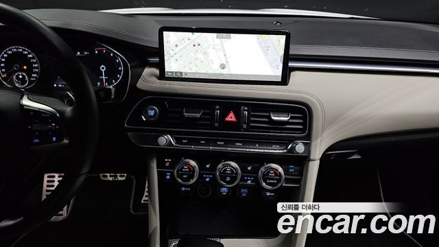 Genesis G70 Shooting Brake Gasoline 2.0T 2WD 2023 — фото 18
