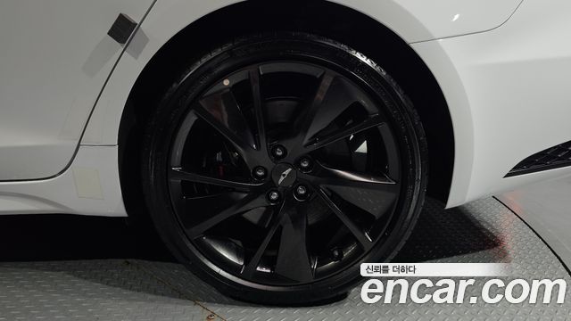 Genesis G70 Shooting Brake Gasoline 2.0T 2WD 2023 — фото 27