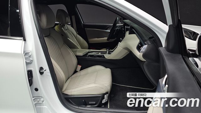 Genesis G70 Shooting Brake Gasoline 2.0T 2WD 2023 — фото 32