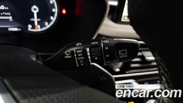 Genesis G70 Shooting Brake Gasoline 2.0T 2WD 2023 — фото 34