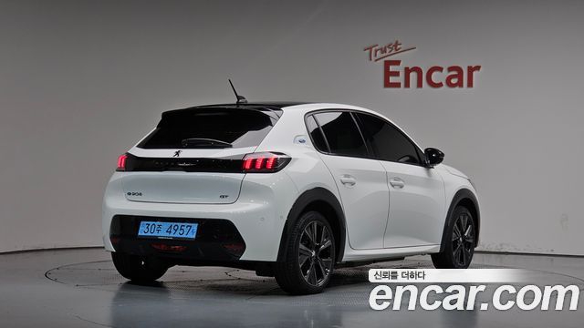 Peugeot e-208 (II) GT 2023 — фото 2