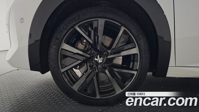 Peugeot e-208 (II) GT 2023 — фото 5
