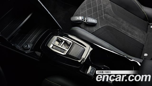 Peugeot e-208 (II) GT 2023 — фото 9