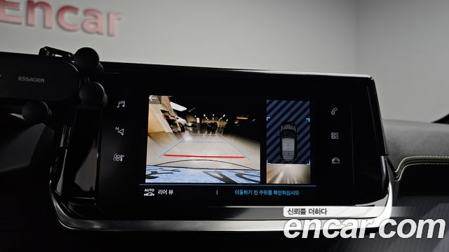 Peugeot e-208 (II) GT 2023 — фото 15