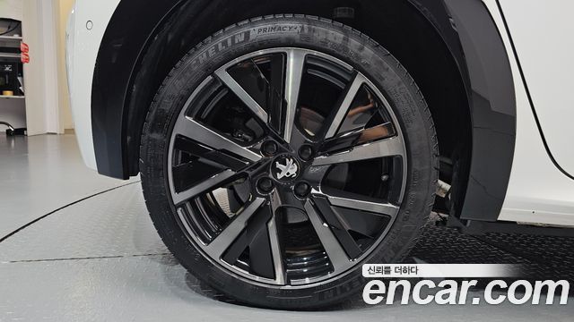 Peugeot e-208 (II) GT 2023 — фото 21