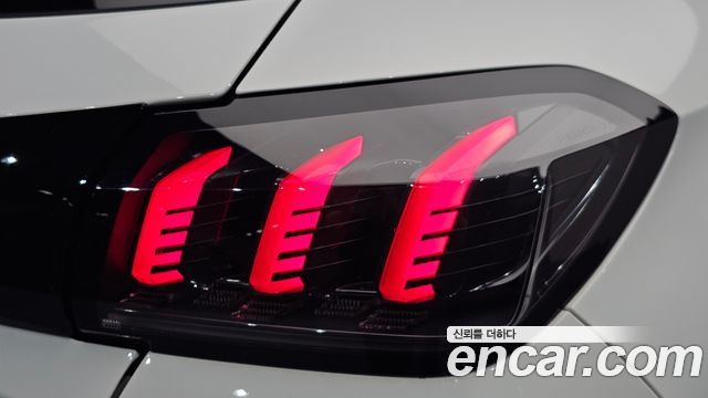 Peugeot e-208 (II) GT 2023 — фото 23