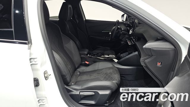 Peugeot e-208 (II) GT 2023 — фото 26