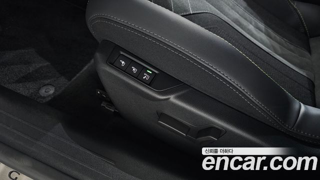 Peugeot e-208 (II) GT 2023 — фото 27