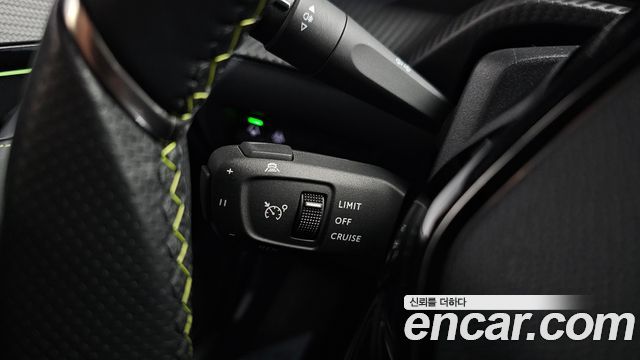Peugeot e-208 (II) GT 2023 — фото 28