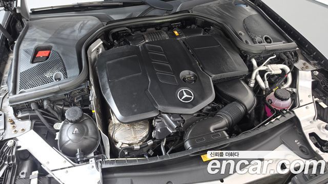 Mercedes-Benz E-Class (W213) E220d 4MATIC AMG Line 2022 — фото 6