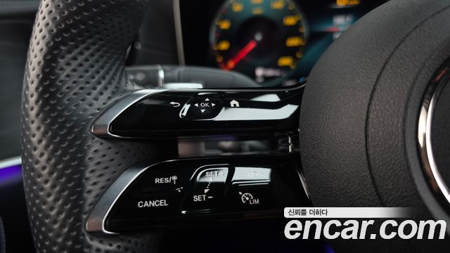 Mercedes-Benz E-Class (W213) E220d 4MATIC AMG Line 2022 — фото 17