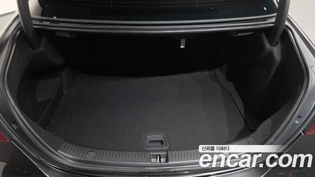 Mercedes-Benz E-Class (W213) E220d 4MATIC AMG Line 2022 — фото 19