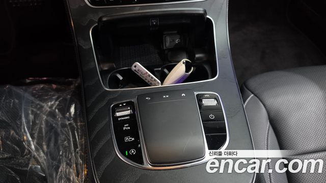 Mercedes-Benz E-Class (W213) E220d 4MATIC AMG Line 2022 — фото 20