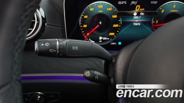 Mercedes-Benz E-Class (W213) E220d 4MATIC AMG Line 2022 — фото 28