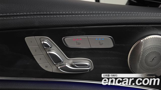 Mercedes-Benz E-Class (W213) E220d 4MATIC AMG Line 2022 — фото 31