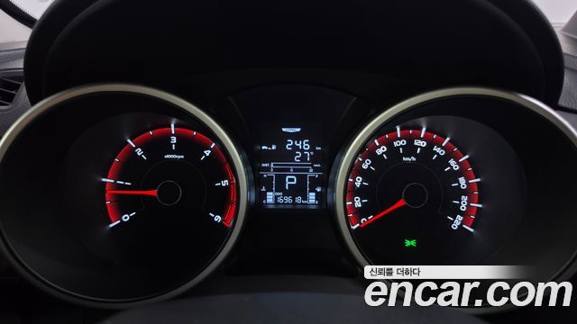 KG Mobility (SsangYong) Tivoli Air Diesel IX 4WD 2016 — фото 8