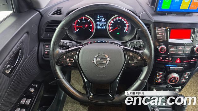 KG Mobility (SsangYong) Tivoli Air Diesel IX 4WD 2016 — фото 17