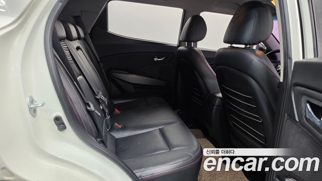 KG Mobility (SsangYong) Tivoli Air Diesel IX 4WD 2016 — фото 20