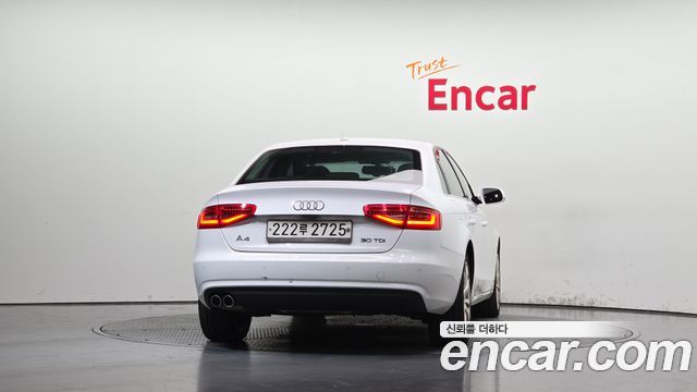 Audi A4 30 TDI Dynamic B8 2015 — фото 4