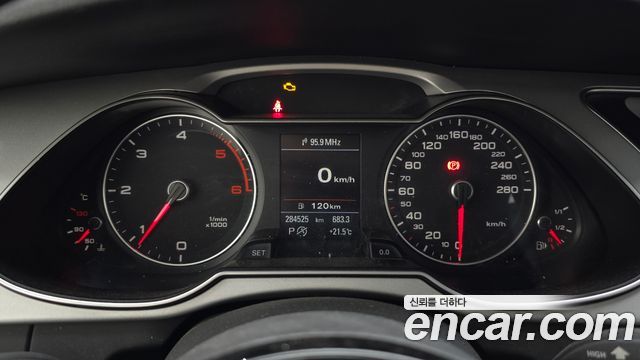 Audi A4 30 TDI Dynamic B8 2015 — фото 8
