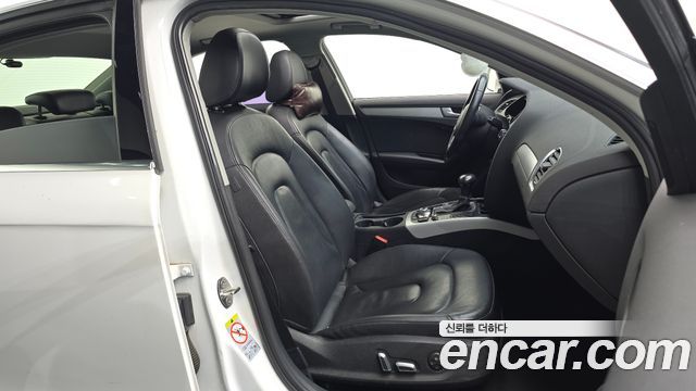 Audi A4 30 TDI Dynamic B8 2015 — фото 16