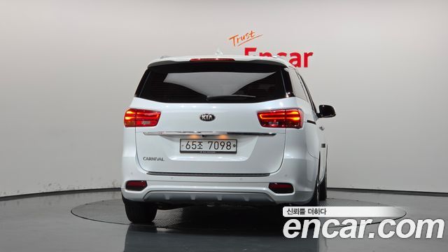 Kia Carnival Gasoline 9-Seater Noblesse Special 2019 — фото 4