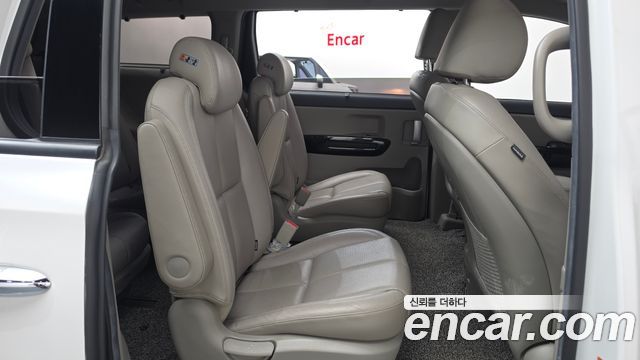 Kia Carnival Gasoline 9-Seater Noblesse Special 2019 — фото 11