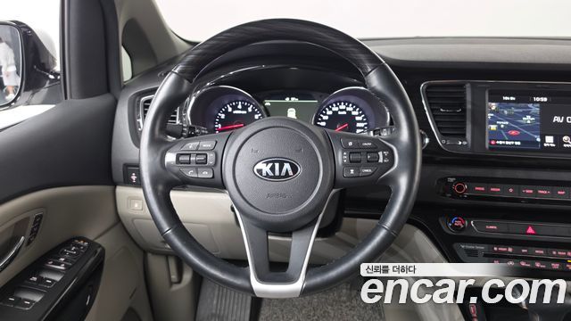 Kia Carnival Gasoline 9-Seater Noblesse Special 2019 — фото 15