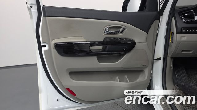 Kia Carnival Gasoline 9-Seater Noblesse Special 2019 — фото 24