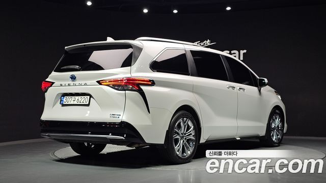 Toyota Sienna (IV) 2.5 Hybrid 2WD 2022 — фото 2