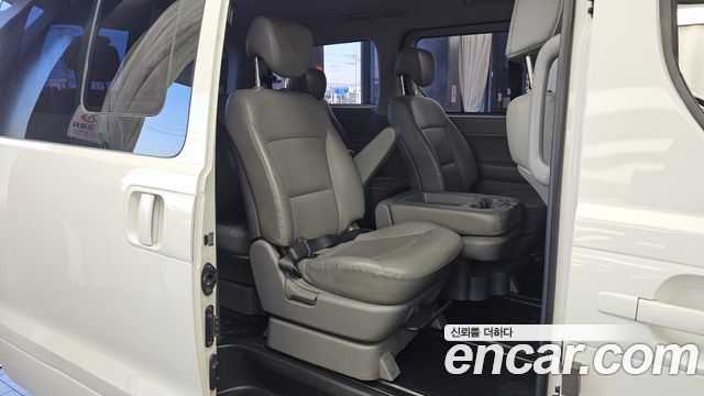 Hyundai Grand Starex Wagon 12-Seater Smart 2019 — фото 12