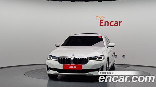 BMW 5 Series (G30) 530e Luxury 2022 — фото 3
