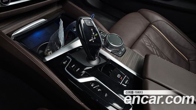 BMW 5 Series (G30) 530e Luxury 2022 — фото 9